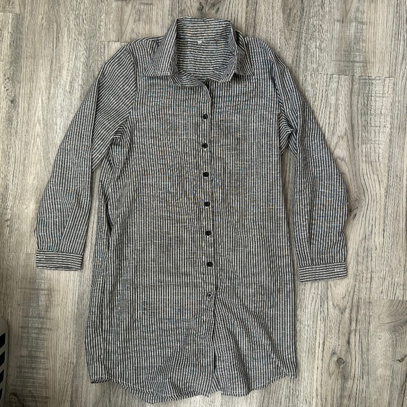 Women's Oversized Linen Gray Striped Button Down Shirt Sz S - Picture 1 of 8